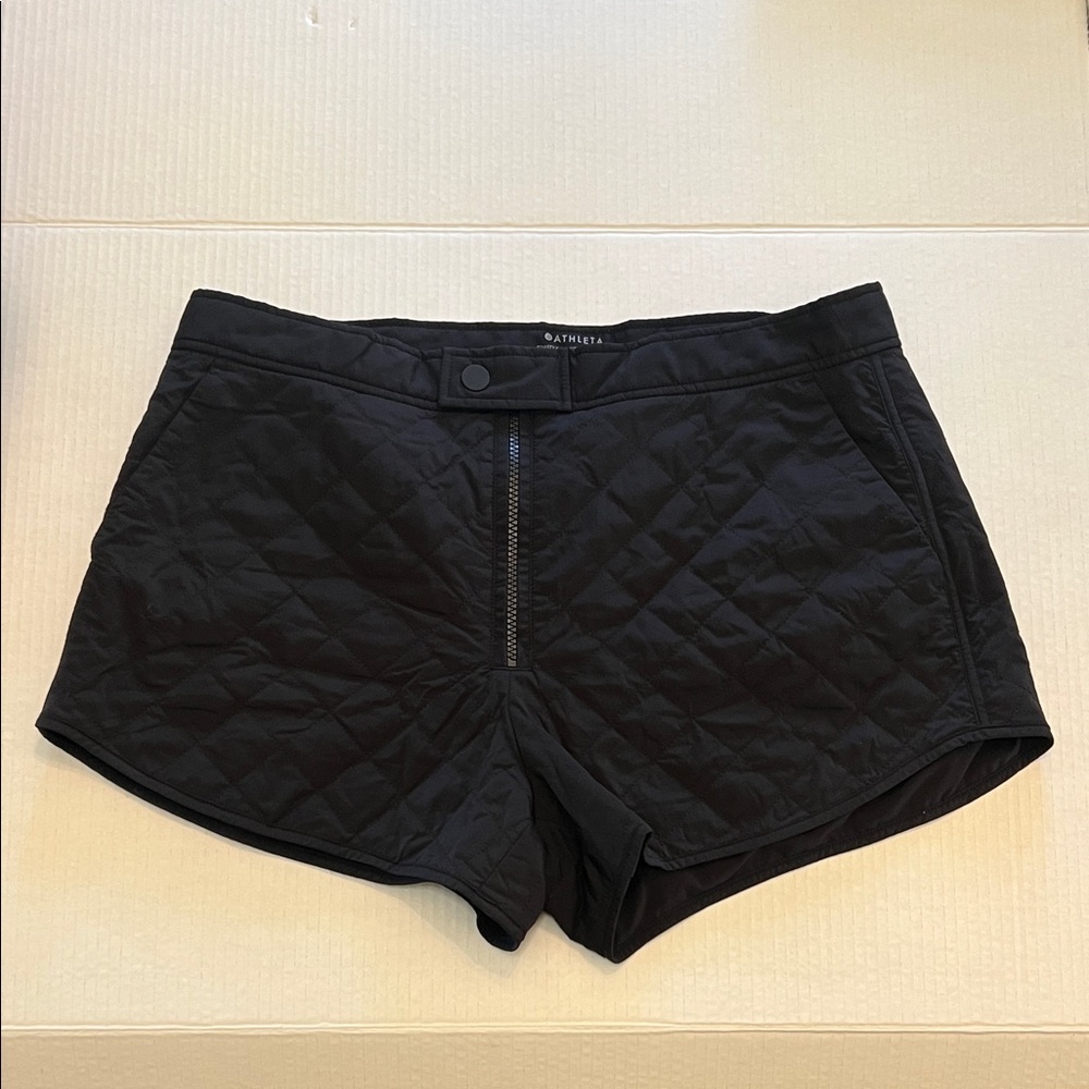 Athleta Toasty Buns Insulated Quilted Shorts Black Size 12 Running Athleisure